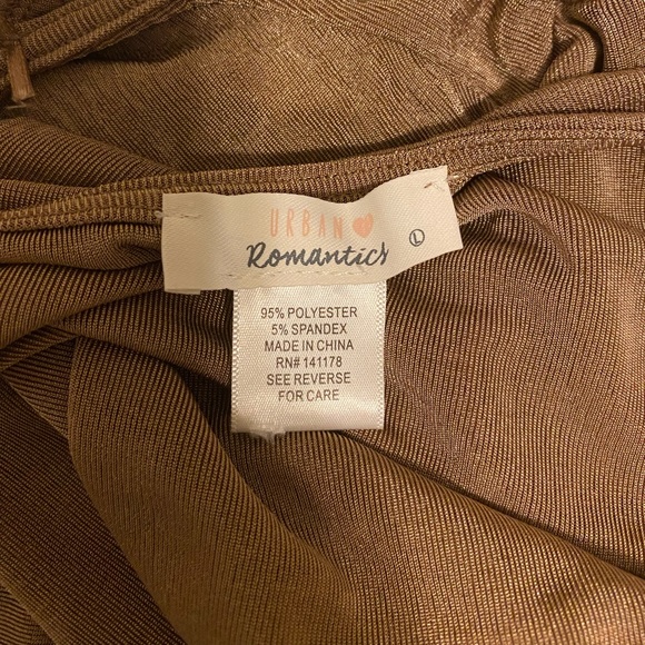 Crop top - Picture 3 of 3